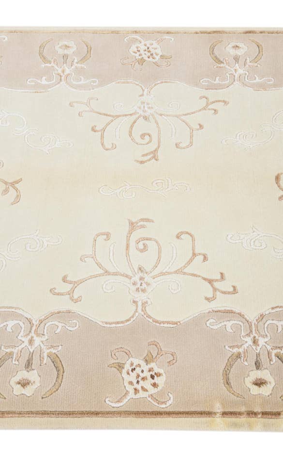 Detail image of 4' 1 x 6' 2 Hand Knotted Darya Rug