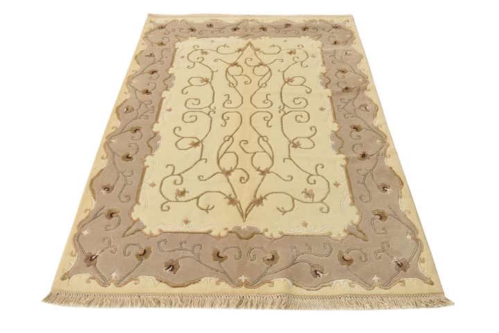 4' 2 x 5' 11 Hand Knotted Darya Rug