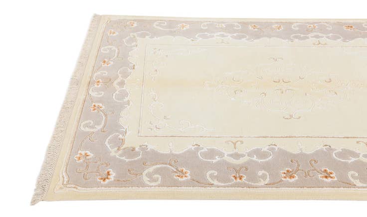 Detail image of 4' 1 x 6' Hand Knotted Darya Wool Rug