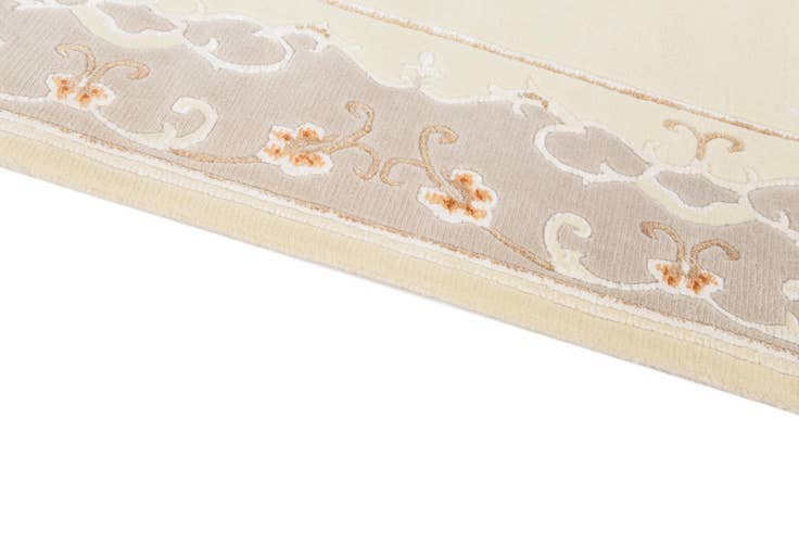 Detail image of 4' 1 x 6' Hand Knotted Darya Wool Rug