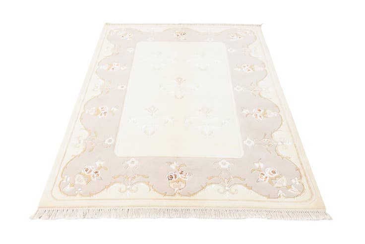 Detail image of 4' x 6' Hand Knotted Darya Wool Rug