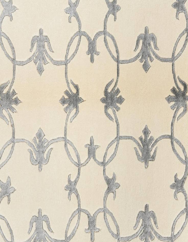 Detail image of 4' x 5' 11  Hand Knotted Darya Wool Rug