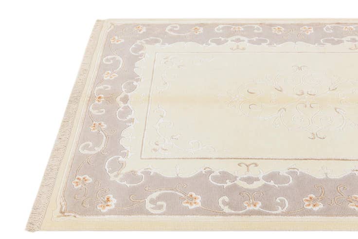 Detail image of 4' x 5' 10 Hand Knotted Darya Wool Rug
