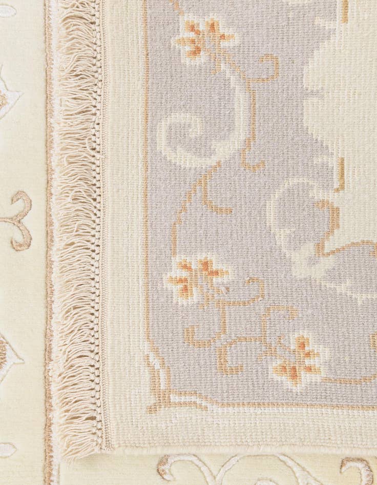Detail image of 4' x 5' 10  Hand Knotted Darya Wool Rug