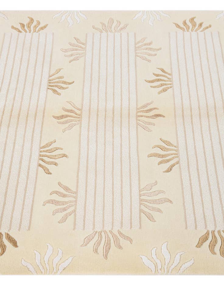 Detail image of 4' 1 x 6'  Hand Knotted Darya Wool Rug