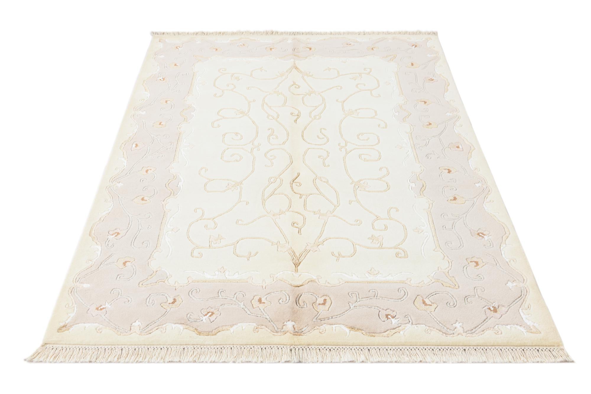 4' 1 x 5' 11 Hand Knotted Darya Wool Rug