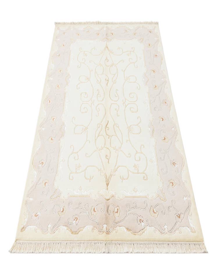 Detail image of 4' 1 x 5' 11  Hand Knotted Darya Wool Rug