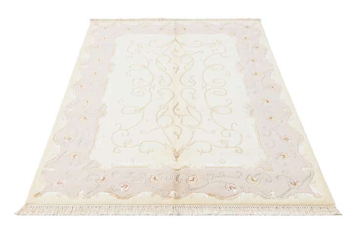 4' 1 x 5' 11 Hand Knotted Darya Wool Rug