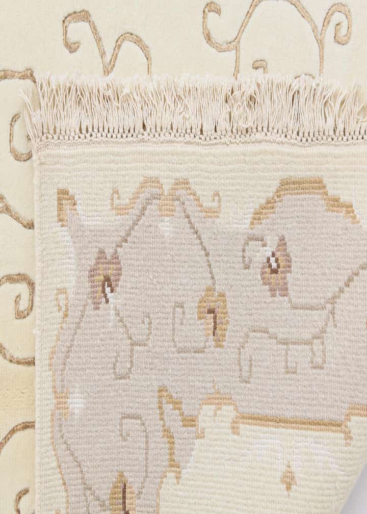 4' 1 x 5' 11 Hand Knotted Darya Wool Rug