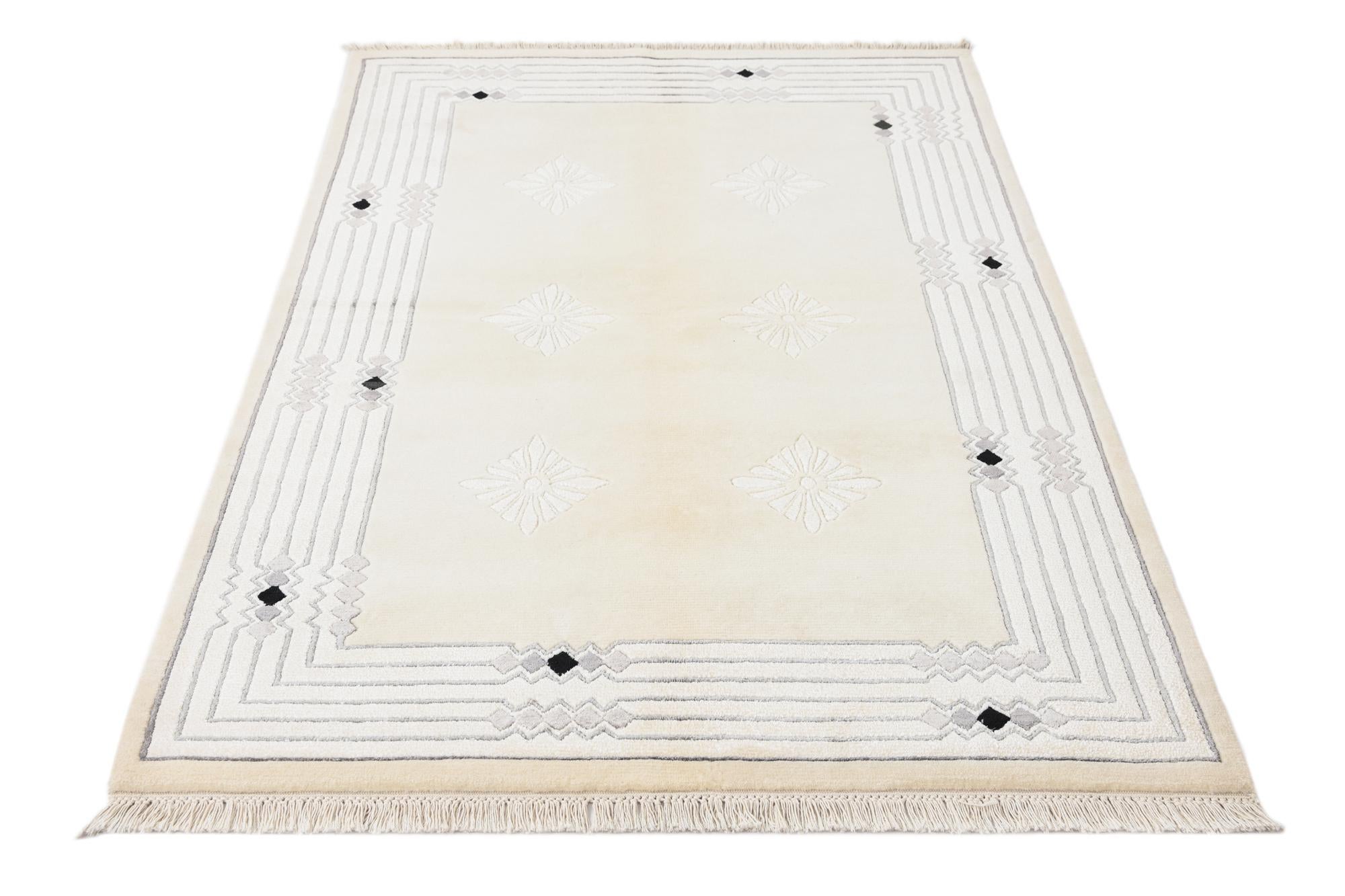 3' 11 x 5' 11 Hand Knotted Darya Wool Rug