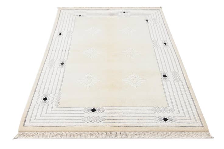 Detail image of 3' 11 x 5' 11 Hand Knotted Darya Wool Rug