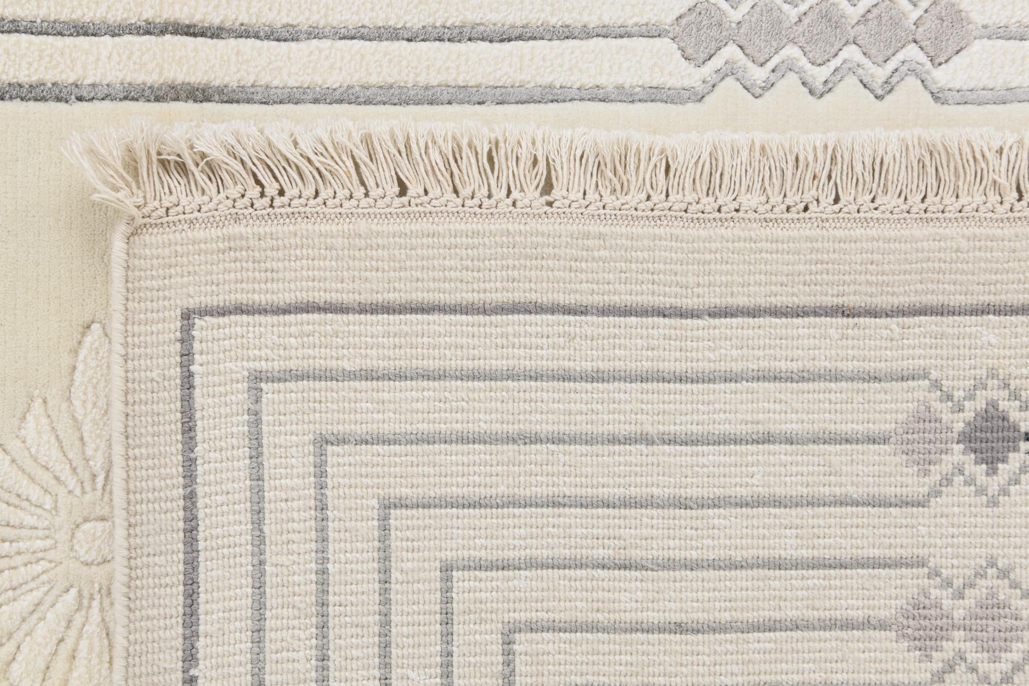 3' 11 x 5' 11 Hand Knotted Darya Wool Rug