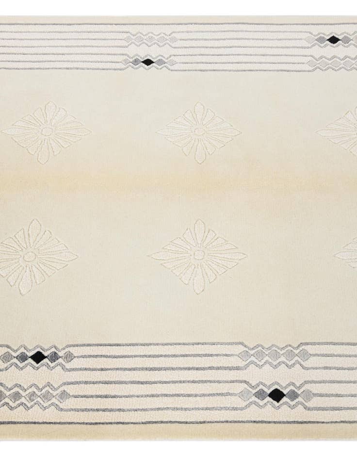 Detail image of 3' 11 x 6' 1  Hand Knotted Darya Wool Rug