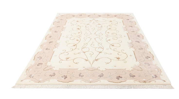 Detail image of 5' 7 x 7' 9 Hand Knotted Darya Wool Rug