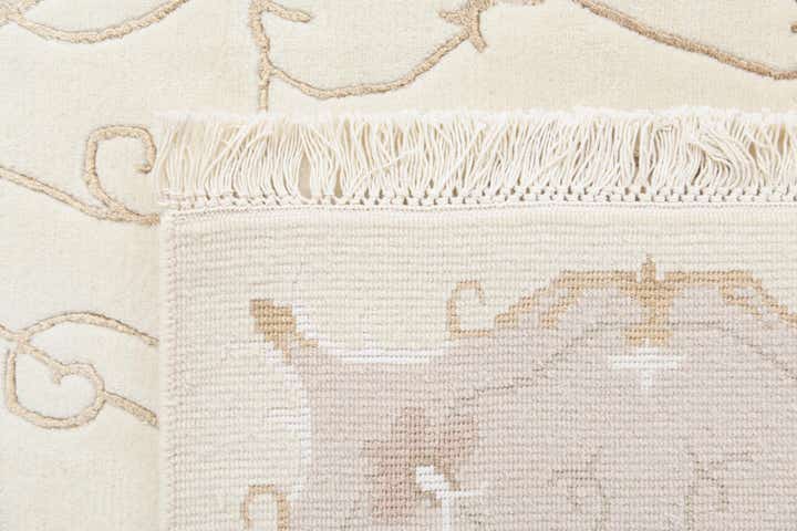 5' 7 x 7' 9 Hand Knotted Darya Wool Rug