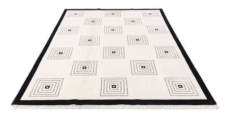 Detail image of 5' 6 x 7' 10 Hand Knotted Darya Wool Rug