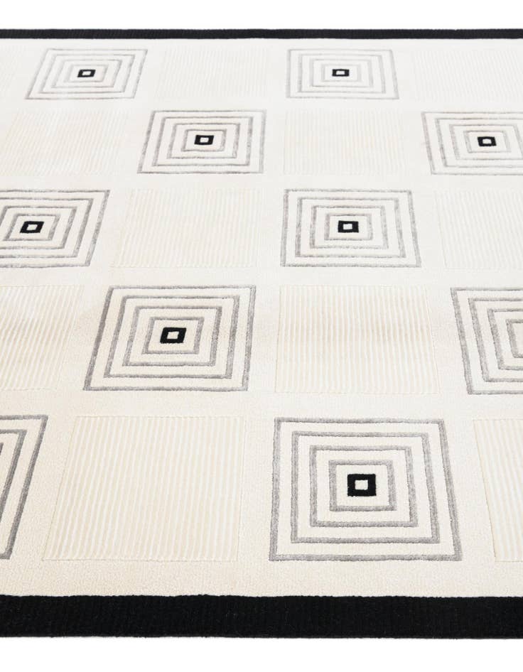 Detail image of 5' 6 x 7' 10  Hand Knotted Darya Wool Rug