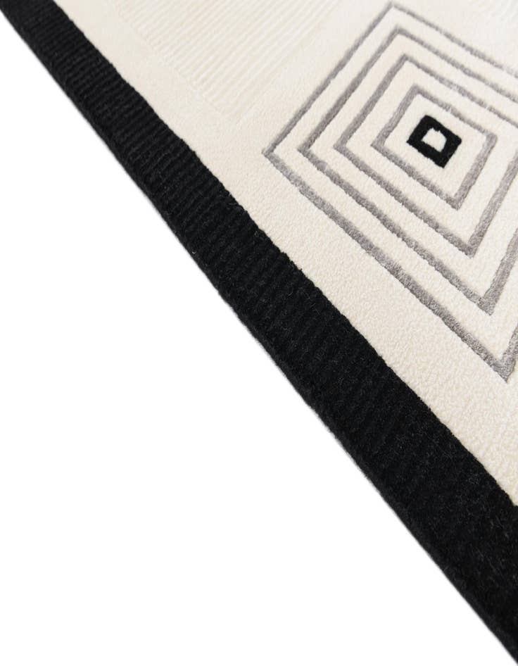 Detail image of 5' 6 x 7' 10  Hand Knotted Darya Wool Rug