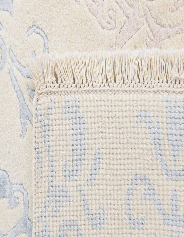 Detail image of 5' 7 x 7' 9  Hand Knotted Darya Wool Rug
