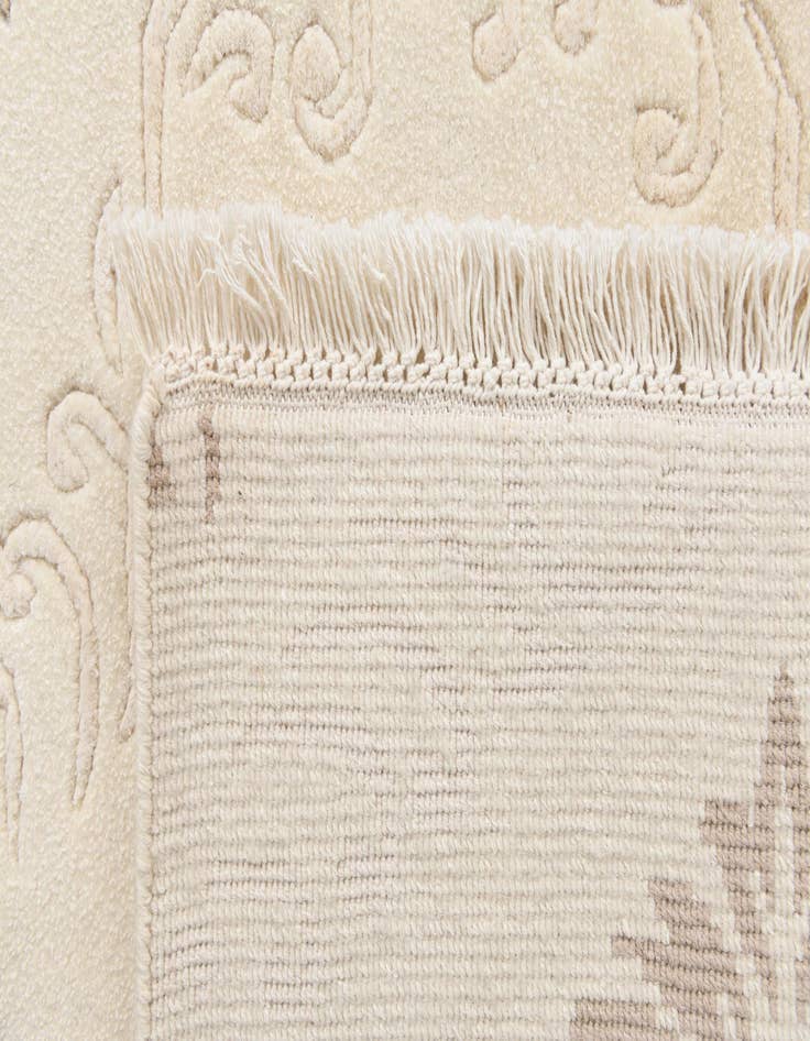 Detail image of 5' 7 x 7' 10  Hand Knotted Darya Wool Rug