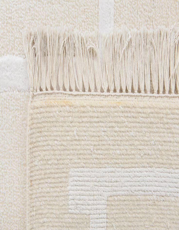 Detail image of 5' 9 x 8'  Hand Knotted Darya Wool Rug