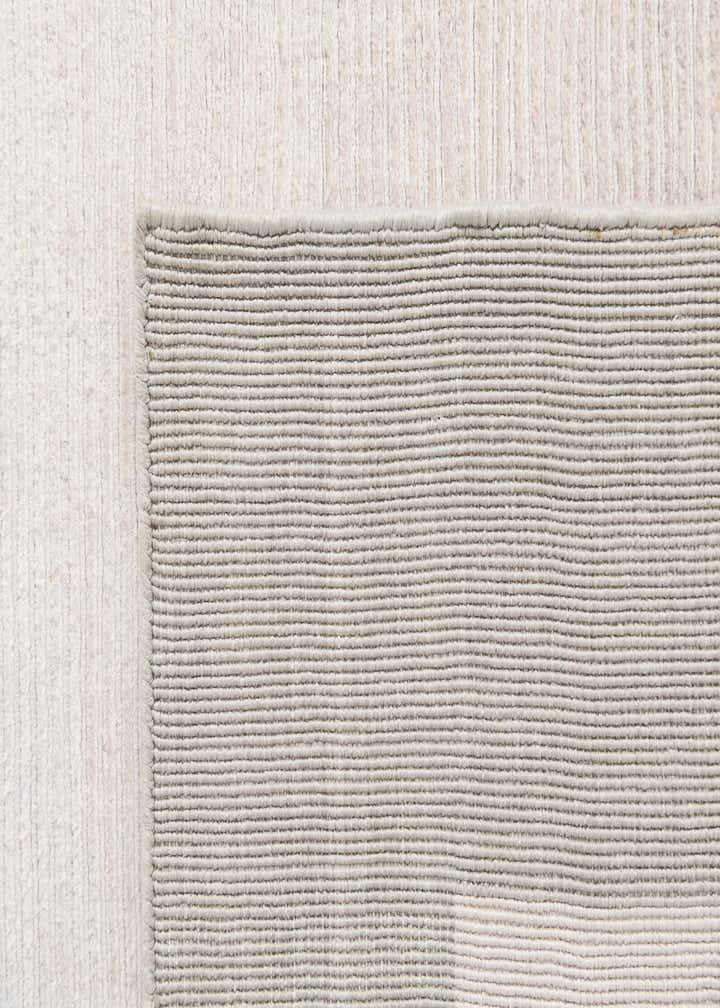 5' 7 x 7' 10 Hand Knotted Darya Wool Rug