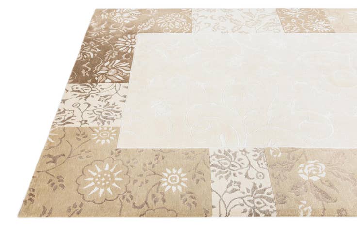 Detail image of 5' 9 x 8' Hand Knotted Darya Wool Rug