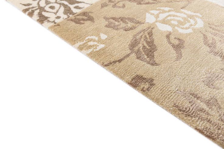 Detail image of 5' 9 x 8' Hand Knotted Darya Wool Rug