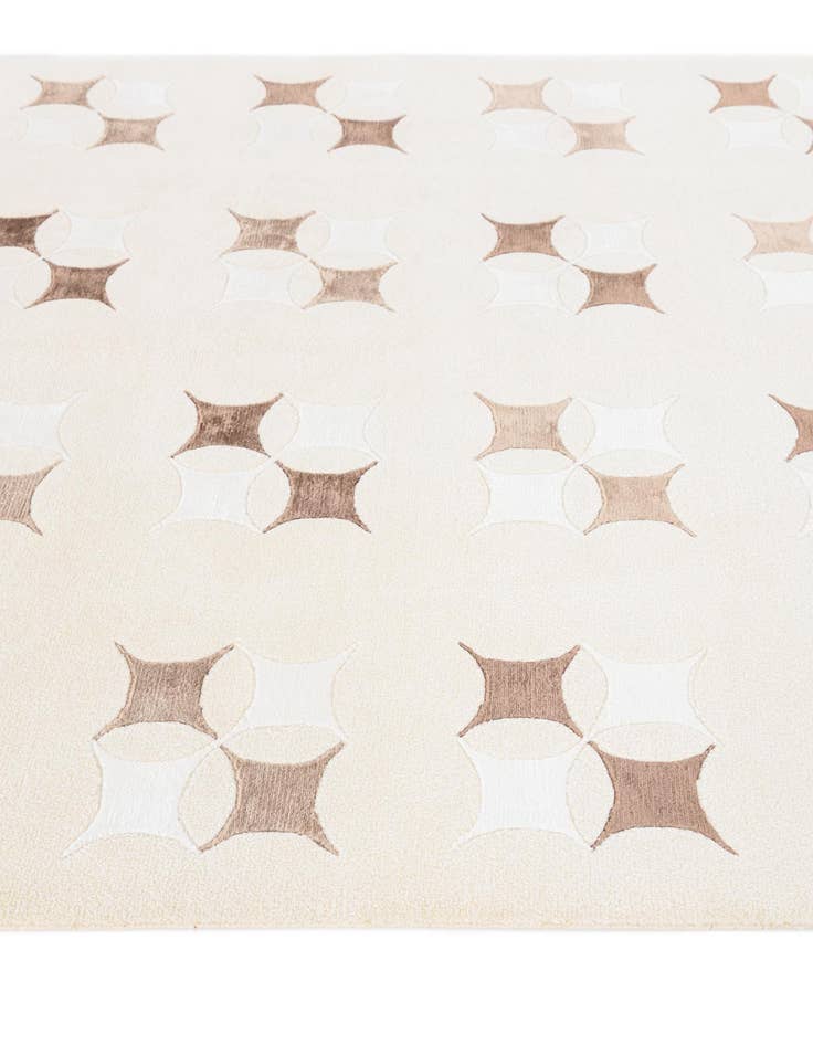 Detail image of 5' 5 x 8'  Hand Knotted Darya Wool Rug