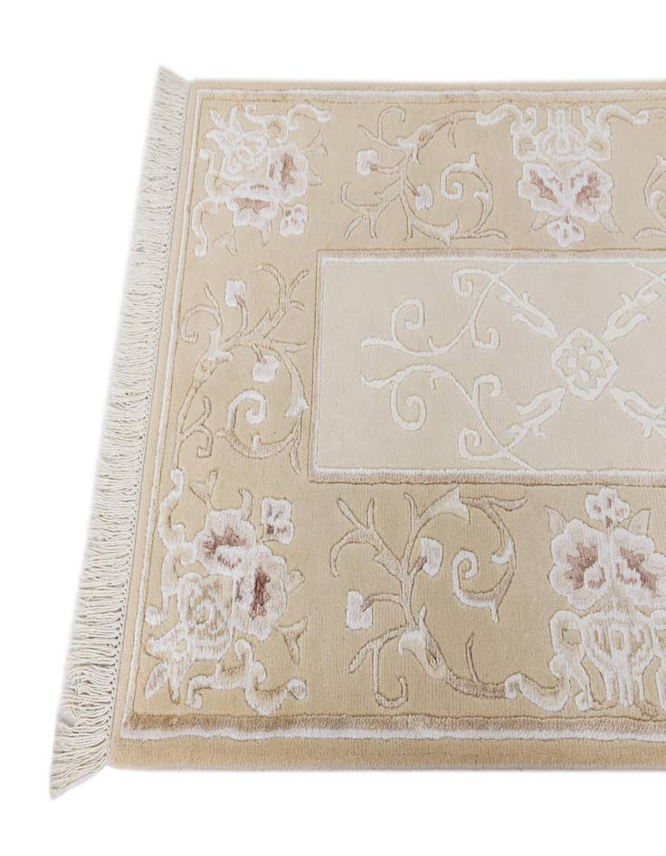 Detail image of 2' 9 x 5'  Hand Knotted Darya Wool Rug