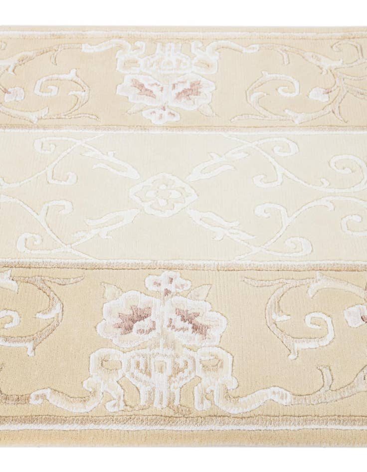 Detail image of 2' 9 x 5'  Hand Knotted Darya Wool Rug