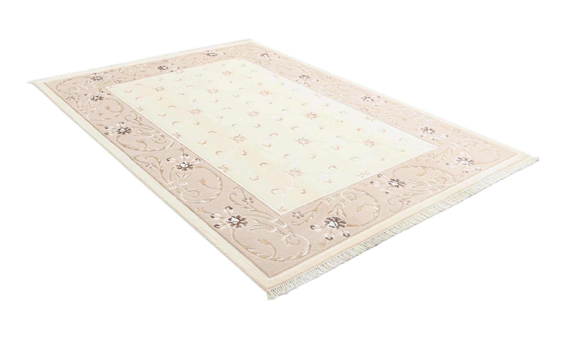 5' 9 x 8' Hand Knotted Darya Wool Rug