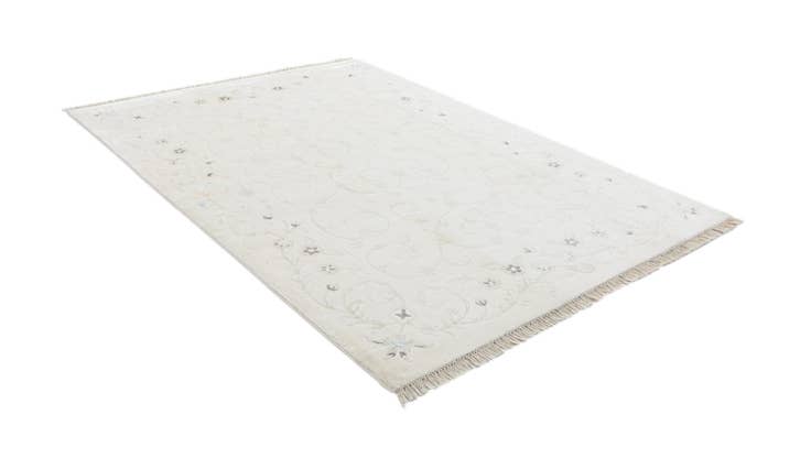 Detail image of 5' 7 x 7' 10 Hand Knotted Darya Wool Rug