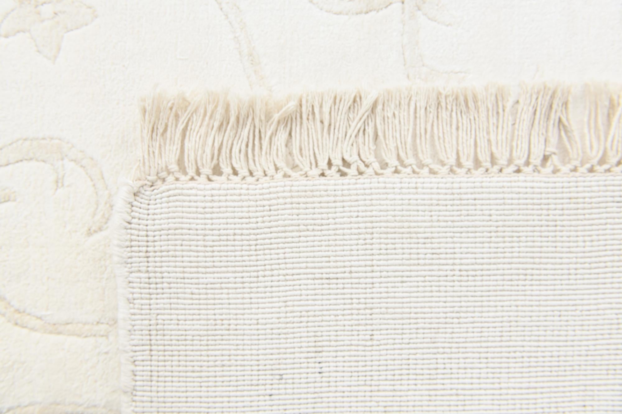 5' 7 x 7' 10 Hand Knotted Darya Wool Rug