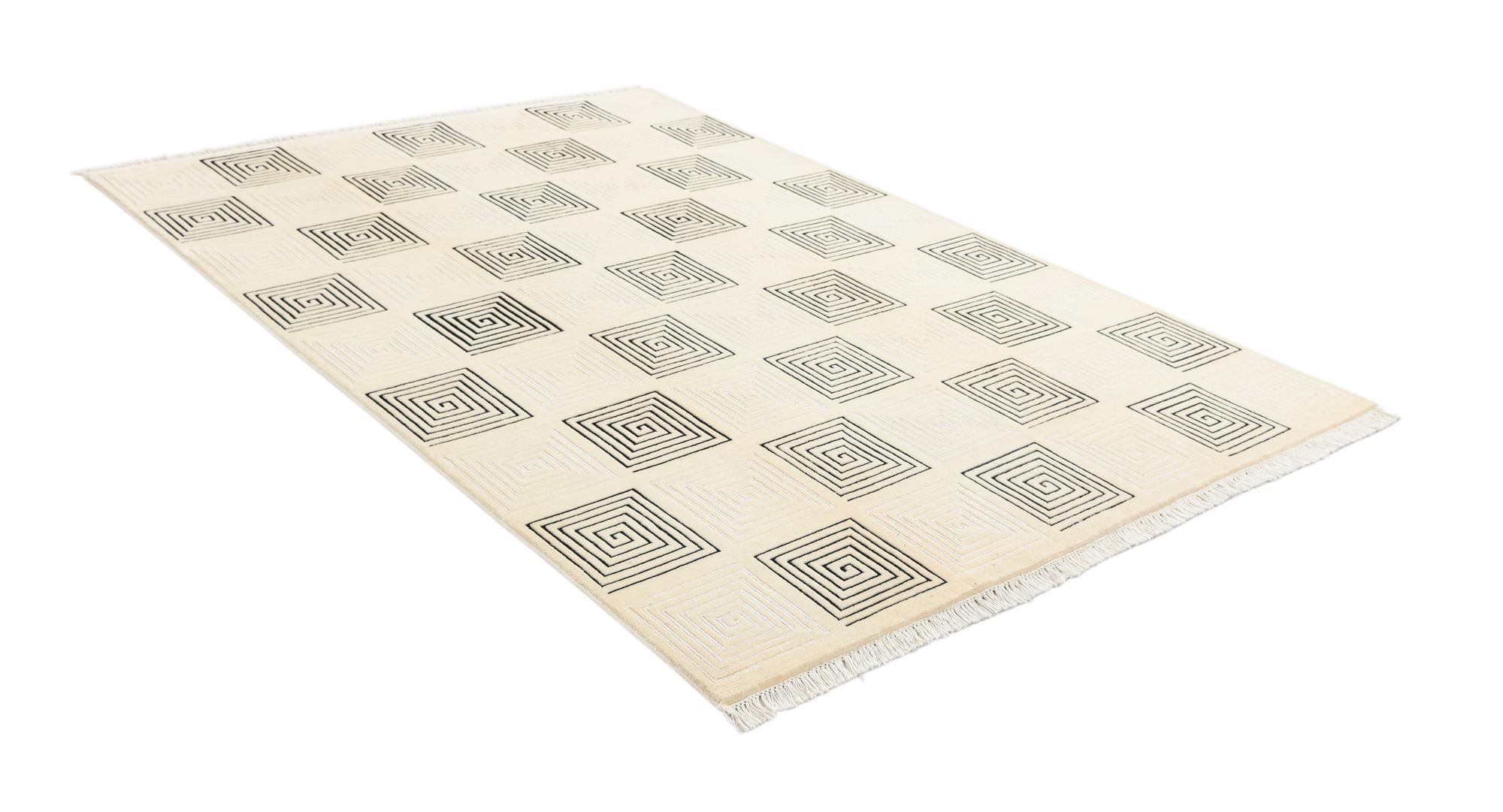 5' 7 x 8' Hand Knotted Darya Wool Rug