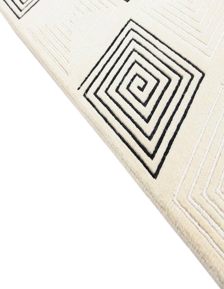 Detail image of 5' 7 x 8'  Hand Knotted Darya Wool Rug