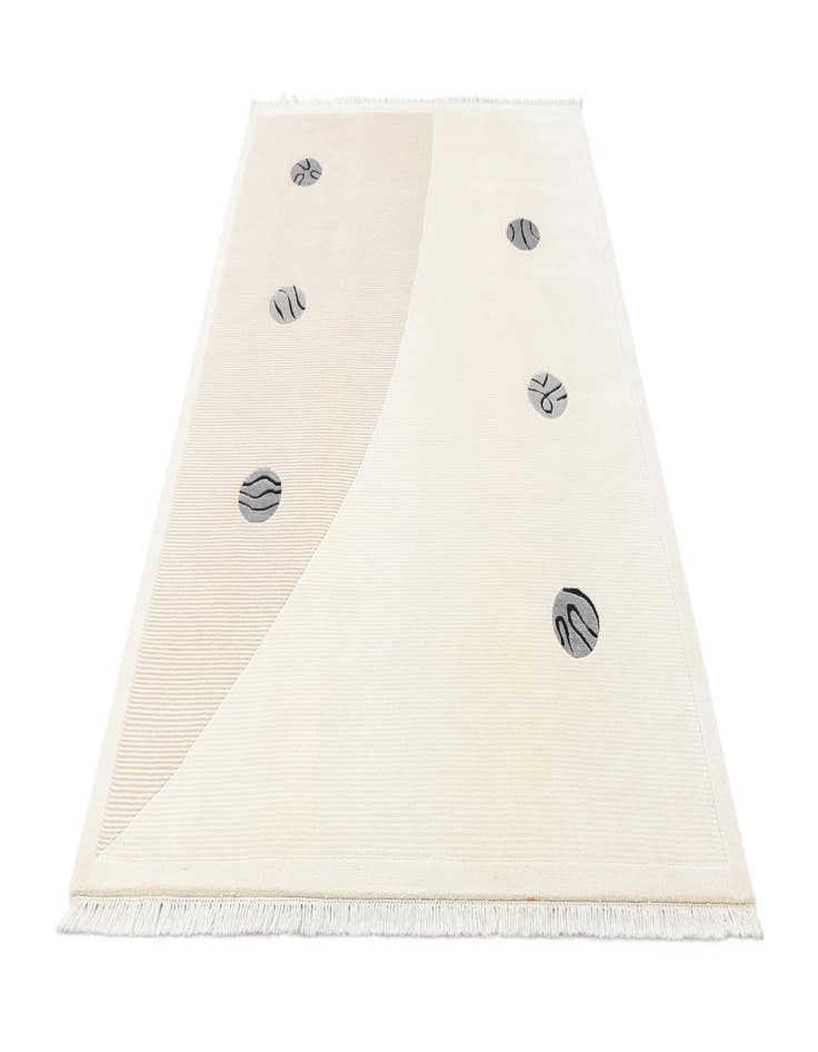 Detail image of 5' 6 x 7' 10  Hand Knotted Darya Wool Rug