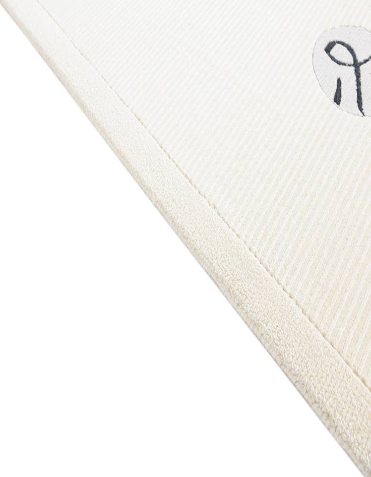 Detail image of 5' 6 x 7' 10  Hand Knotted Darya Wool Rug