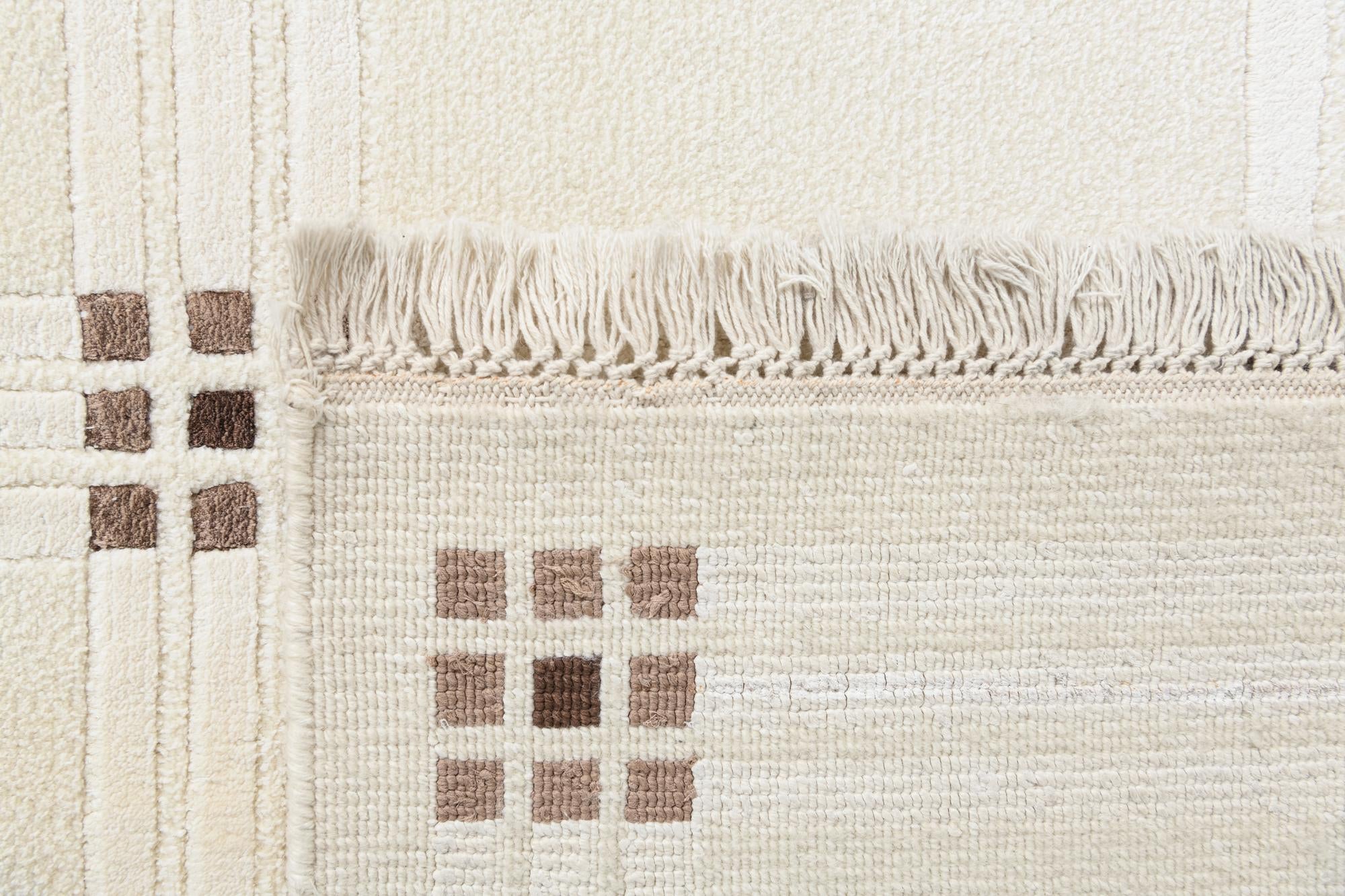 5' 8 x 8' Hand Knotted Darya Wool Rug
