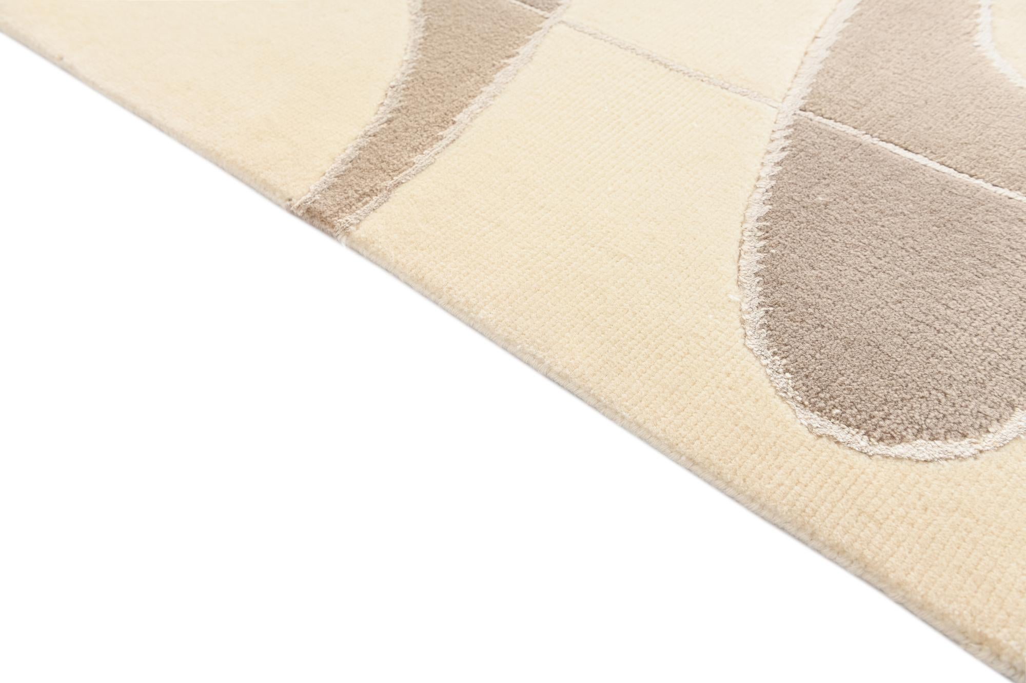 5' 8 x 8' Hand Knotted Darya Wool Rug