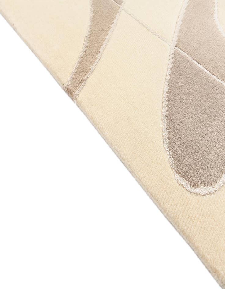 Detail image of 5' 8 x 8'  Hand Knotted Darya Wool Rug