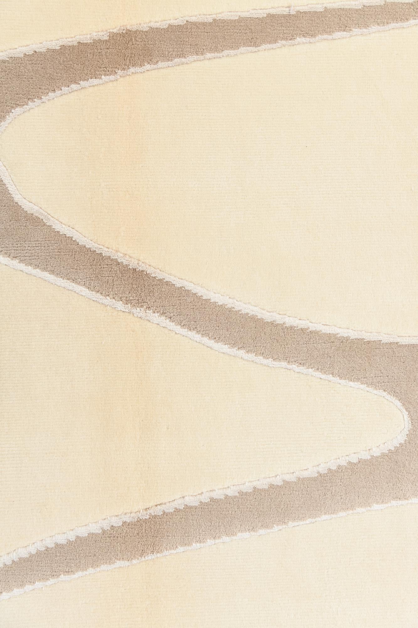 5' 8 x 8' Hand Knotted Darya Wool Rug