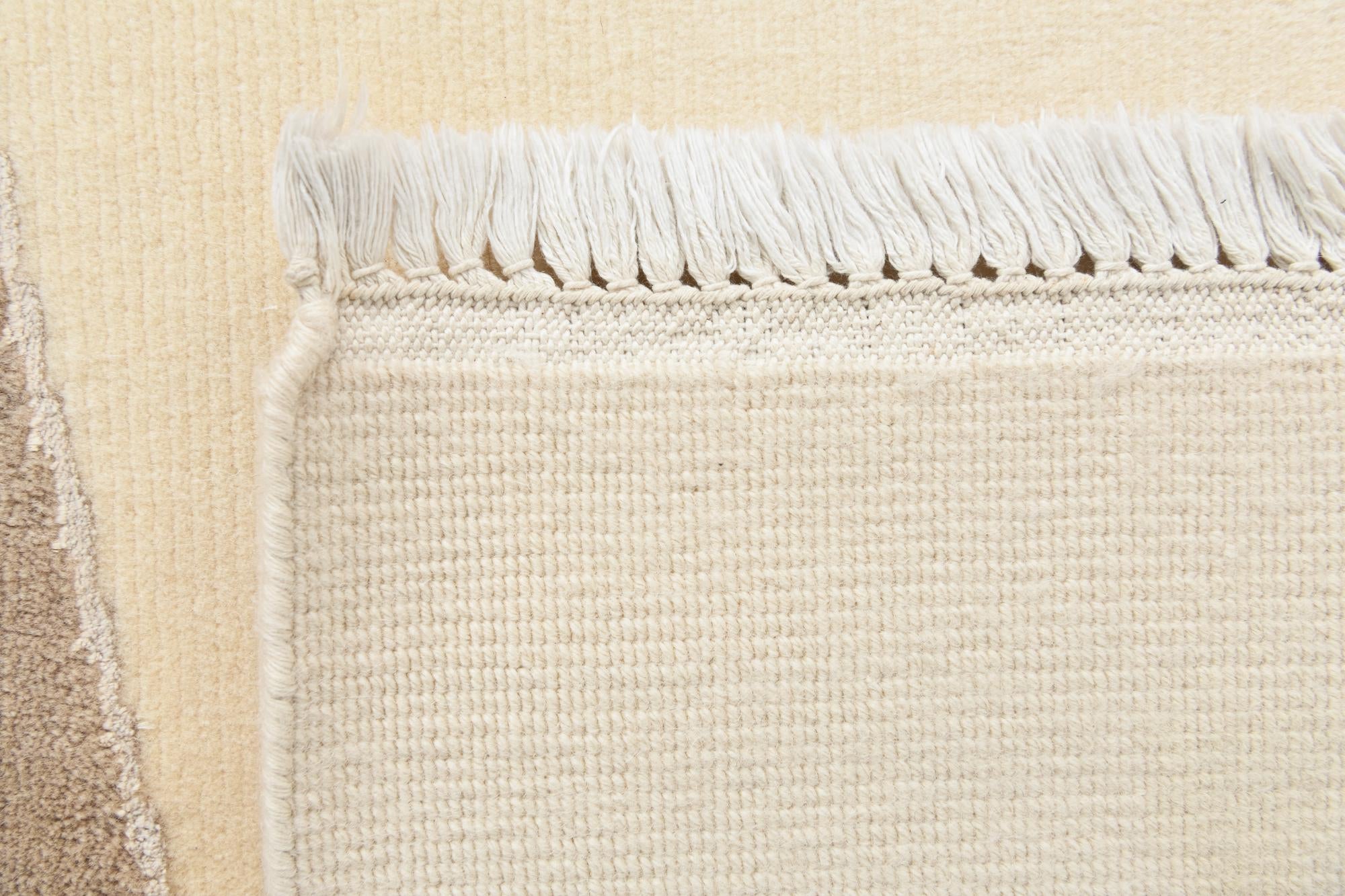 5' 8 x 8' Hand Knotted Darya Wool Rug
