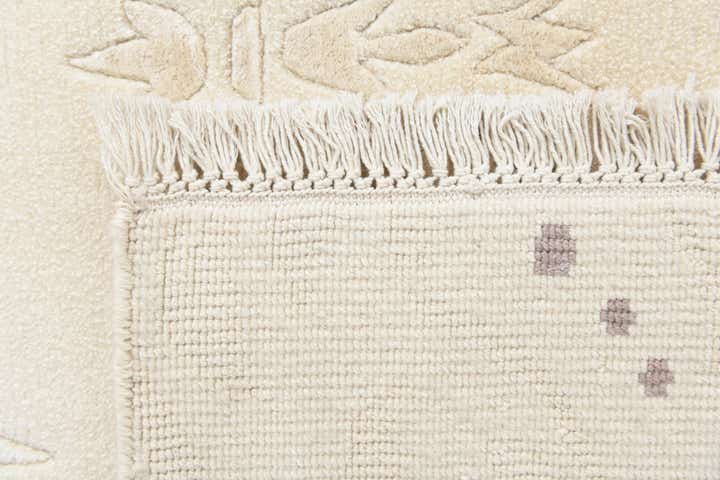 5' 6 x 8' Hand Knotted Darya Wool Rug