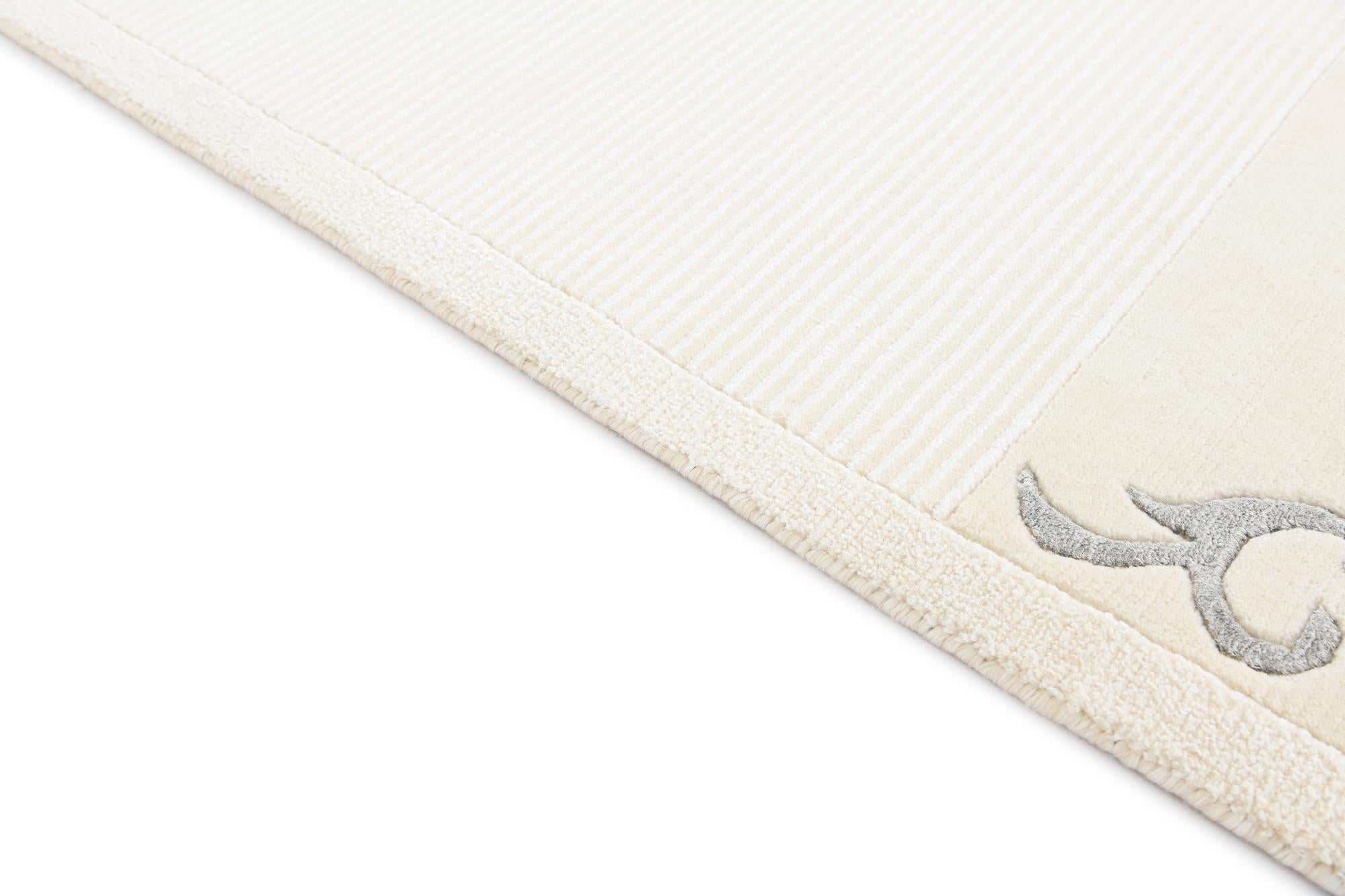 5' 7 x 7' 10 Hand Knotted Darya Wool Rug