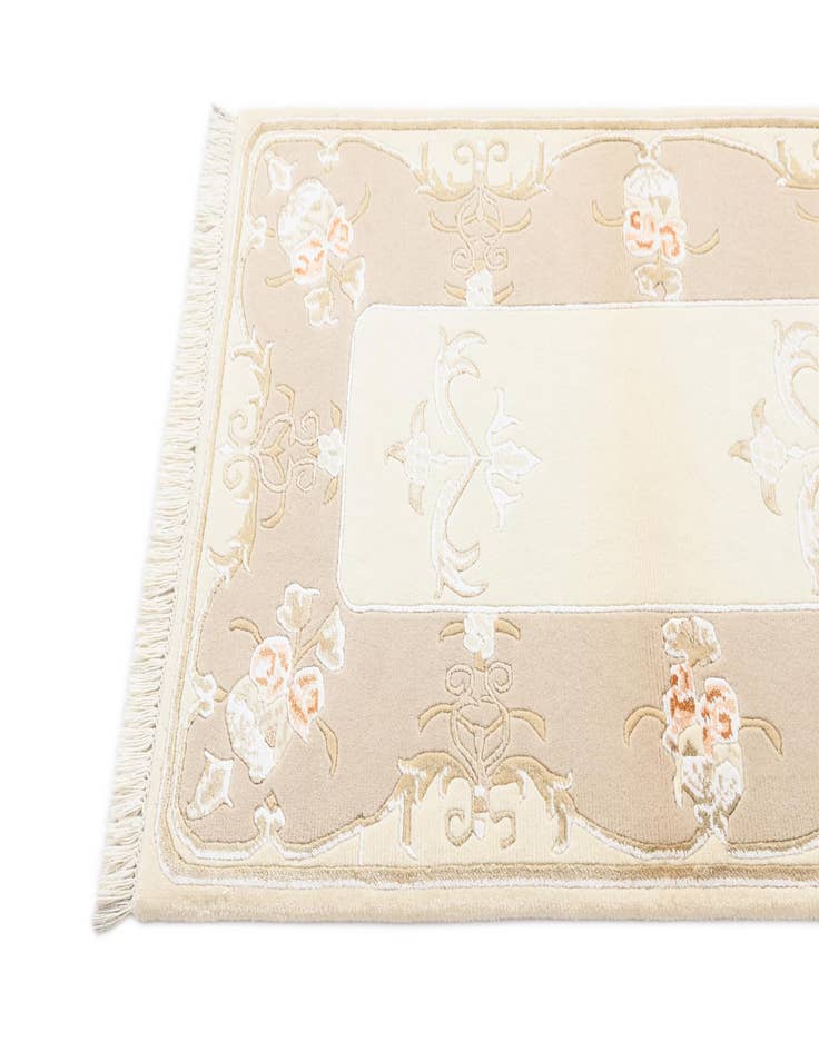 Detail image of 2' 9 x 4' 9  Hand Knotted Darya Wool Rug