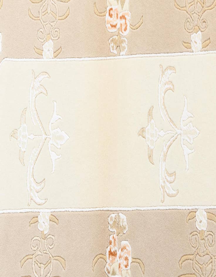 Detail image of 2' 9 x 4' 9  Hand Knotted Darya Wool Rug