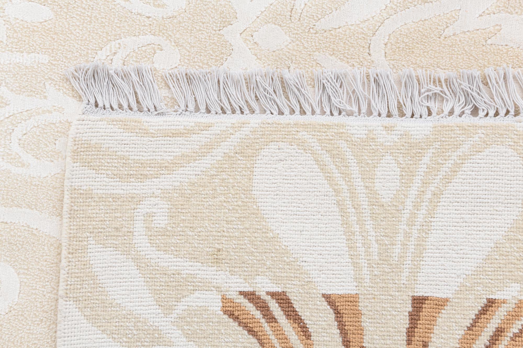 5' 8 x 8' Hand Knotted Darya Wool Rug