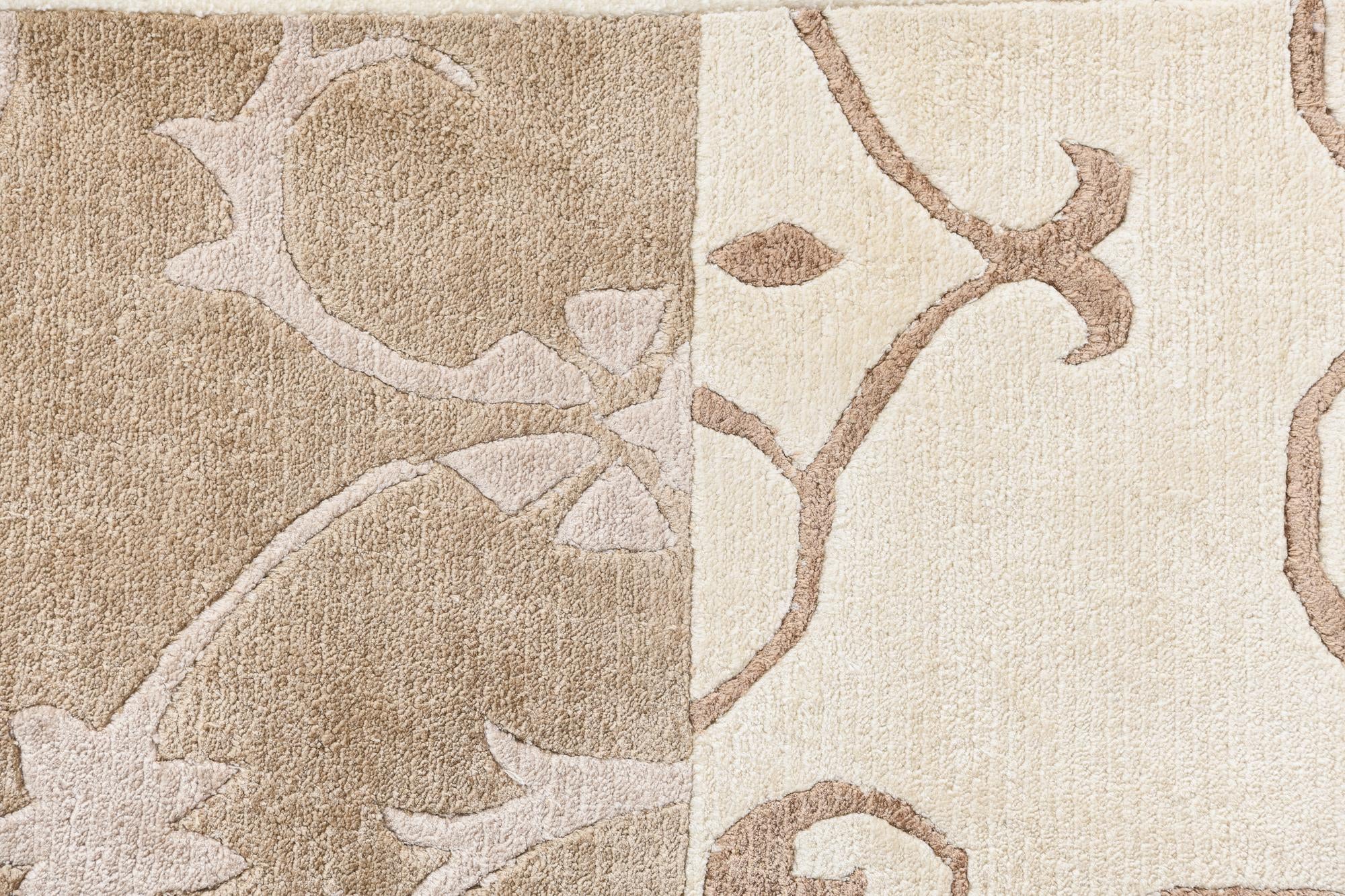 5' 7 x 7' 10 Hand Knotted Darya Wool Rug
