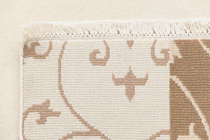5' 7 x 7' 10 Hand Knotted Darya Wool Rug